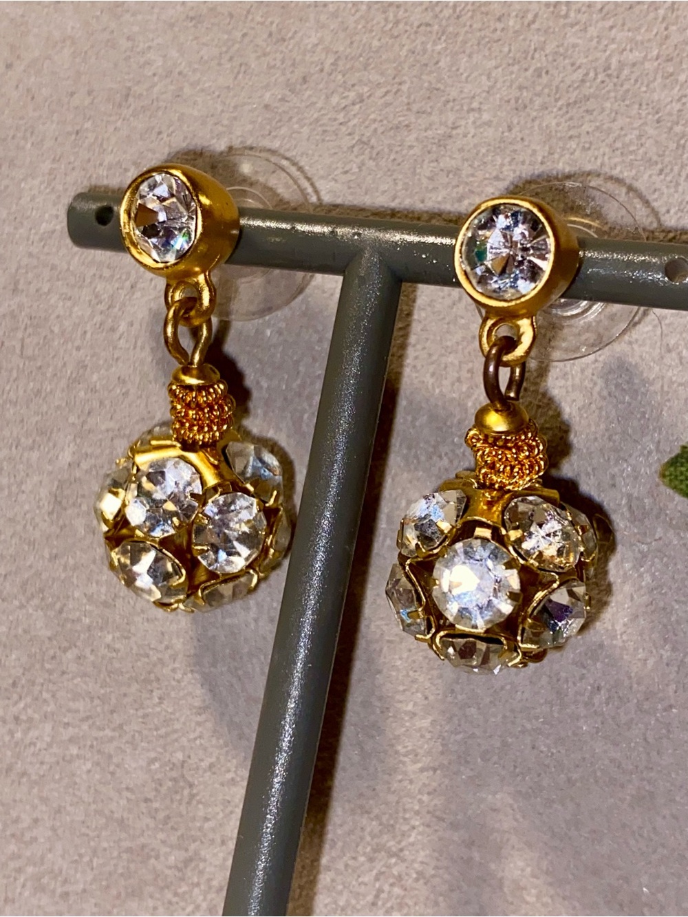 VTG Gold Crystal Drop Earrings